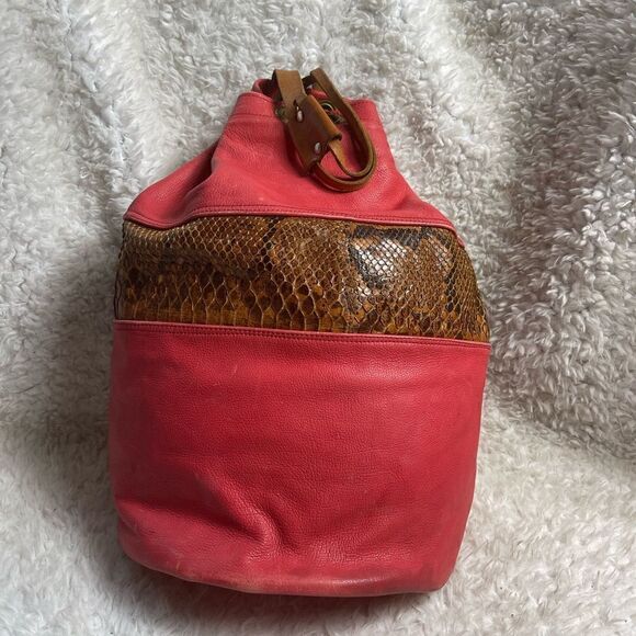 Leather orange and Brown snake skin print  Xlarge bucket bag sling back tan trap main image 10